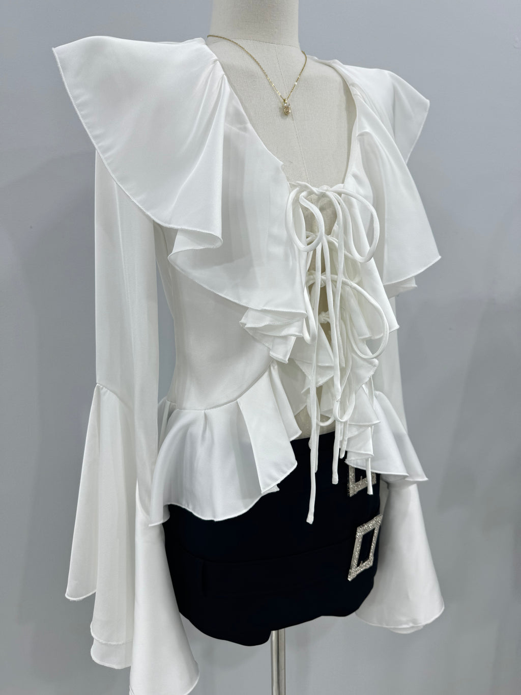 White Silky Bl